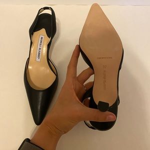 NIB Manolo Blahnik Carolyne Slingbacks 37